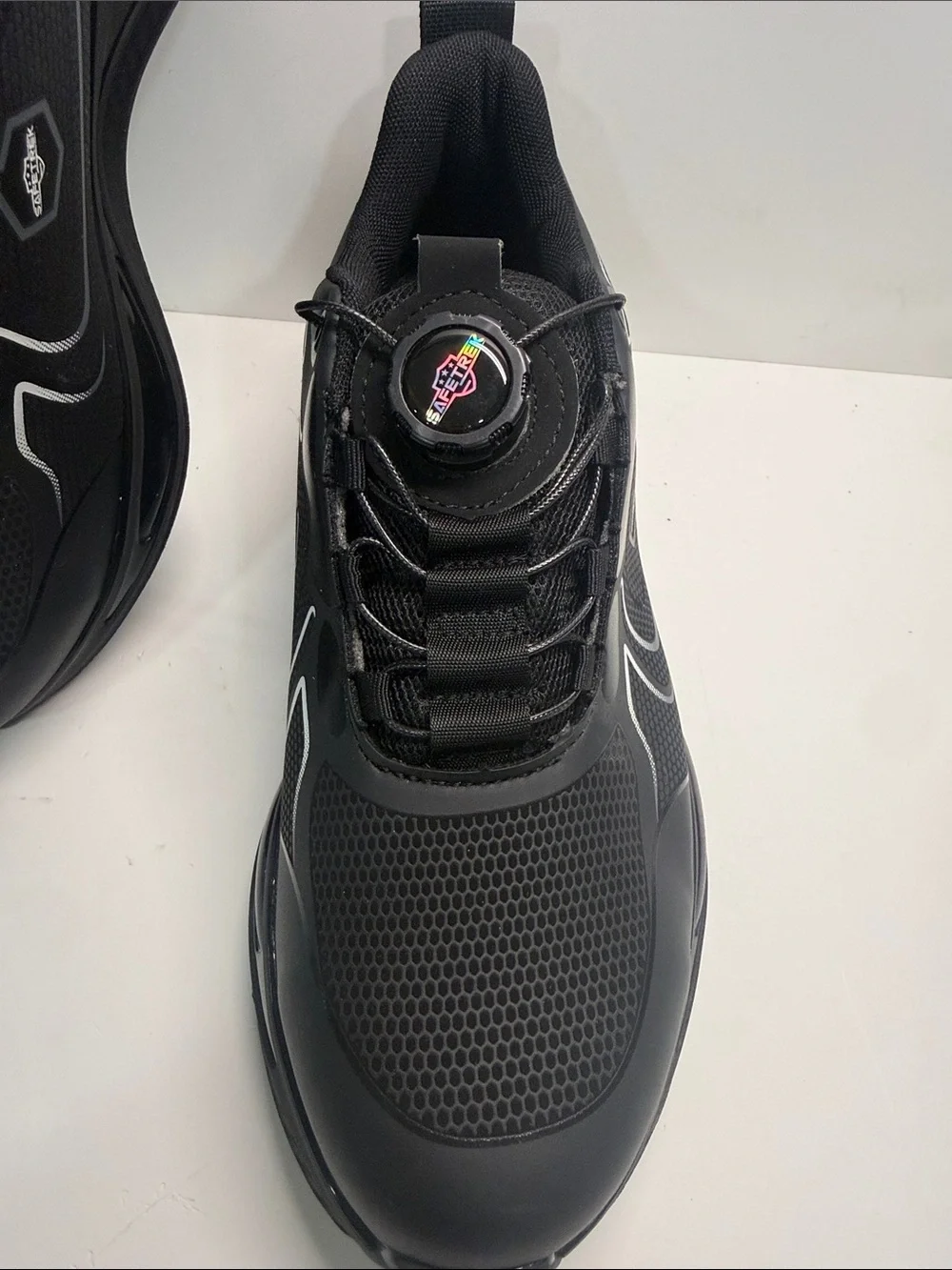 SAFETREK reinforced-toe work shoes.Size 44 It's like a size 11.